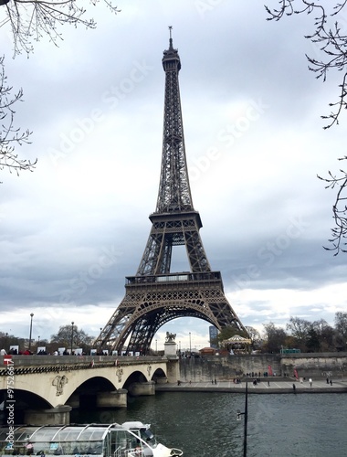 Parigi  la Tour Eiffel e la Senna