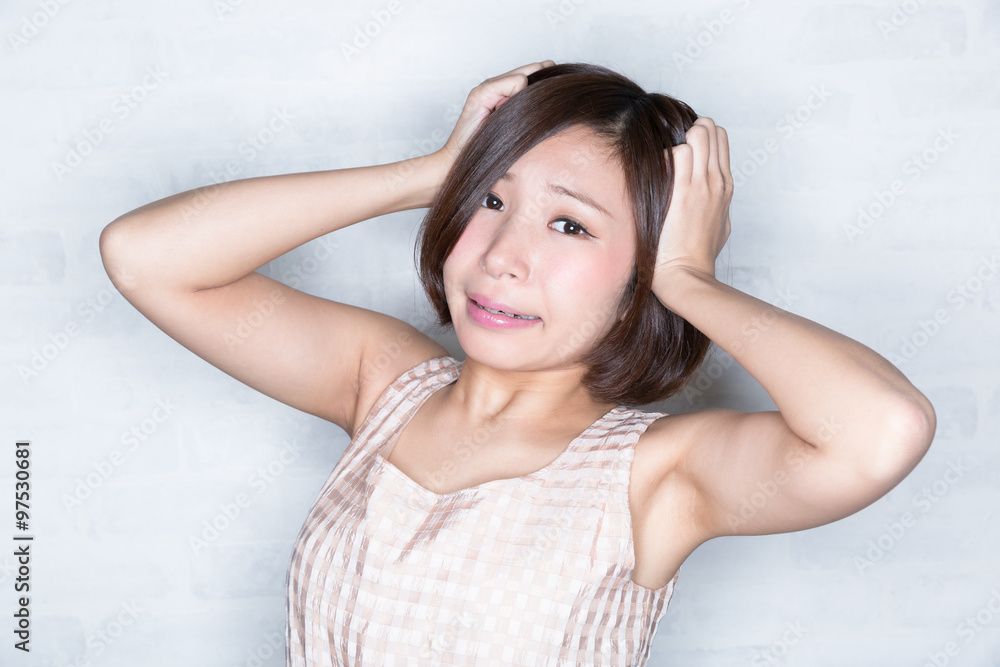 ショック・若い女性 ショック・若い女性