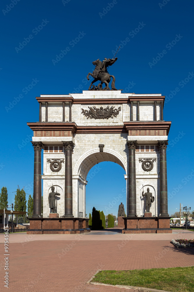 Triumphal arch in memorial complex 