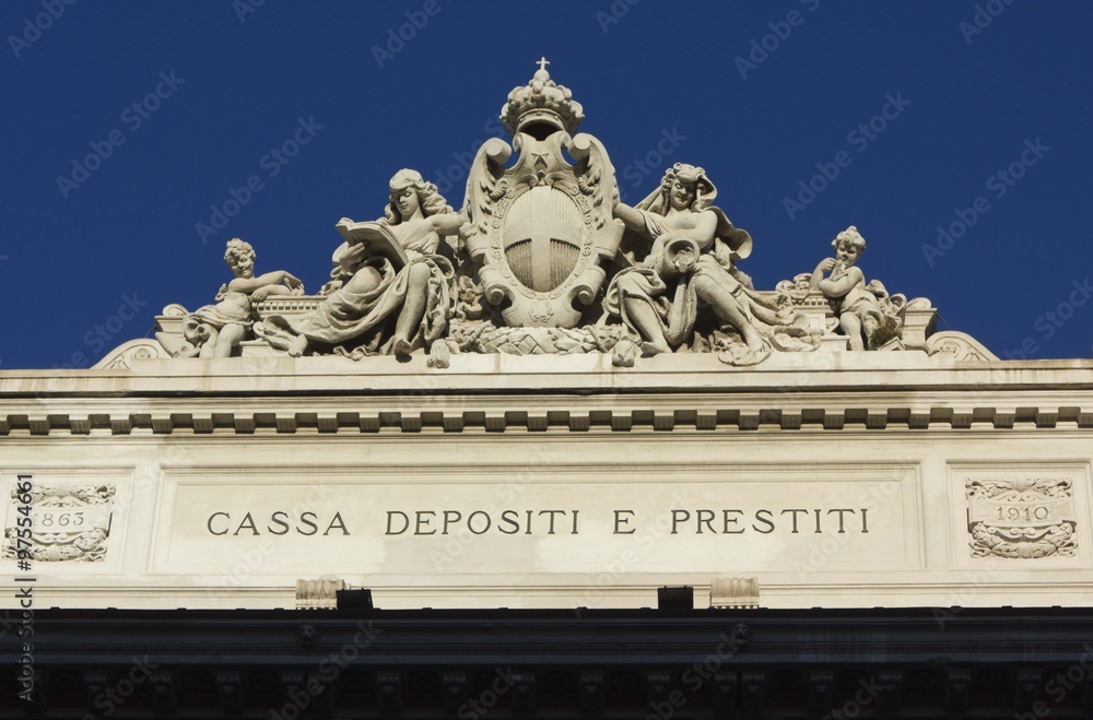 Close up of the roof of the Italian Cassa Depositi e prestiti in Rome, with statues