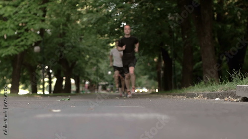 Wallpaper Mural people group jogging Torontodigital.ca