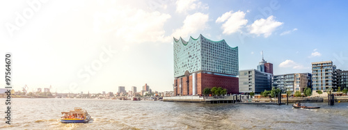Hamburg Hafen und Elbphilharmonie 