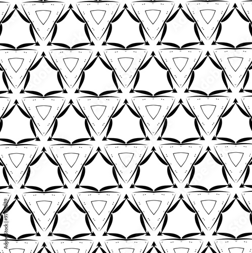 Орнамент с чёрно-белыми геометрическими элементами. 1.12