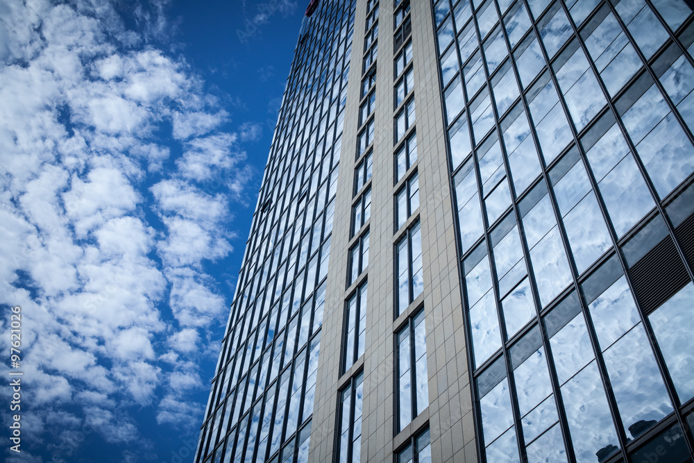Skyscrapers of glass curtain wall features Skyscrapers of glass curtain wall features