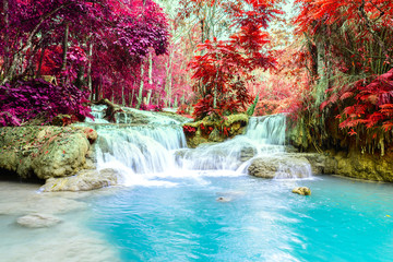 Gartenposter Wasserfälle Wasserfall im Regenwald Luang Prabang Laos  © Eakkaluk