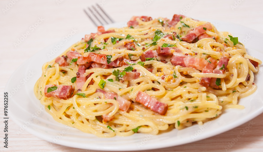 capellini pasta and sauce with bacon capellini pasta and sauce with bacon