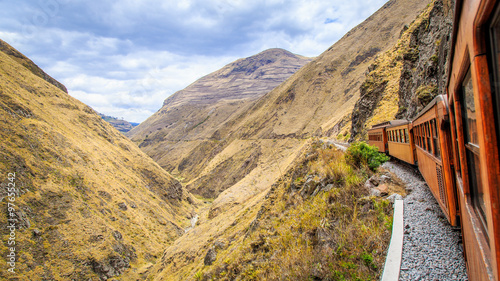 Le train des Andes Riobamba Alausi Equateur photo