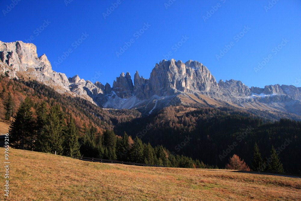 Dolomiti: Catinaccio e Torri del Vajolet in val di Tires, Bolzano Dolomiti: Catinaccio e Torri del Vajolet in val di Tires, Bolzano