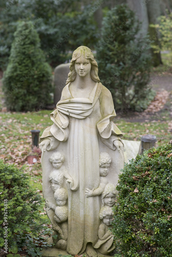 Statue Mutter mit Kinder