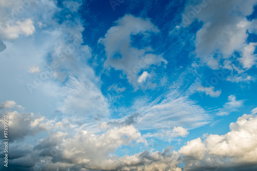 sky and clouds © Takorn