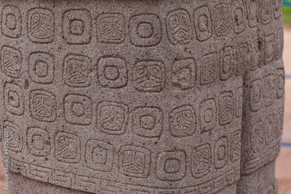 Petroglifi incisi sul Monolite Ponce , tempio di Kalasasaya, Tiwanaku , Bolivia