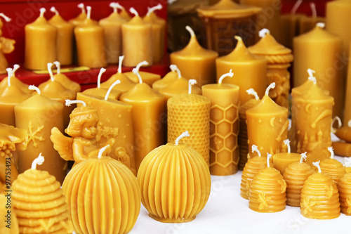Bild auf Leinwand Beeswax candles on Christmas market
