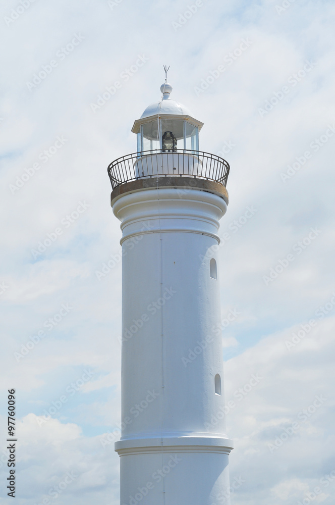A view of the whole Kiama lighthouse.