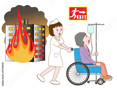 火災で避難する入院患者