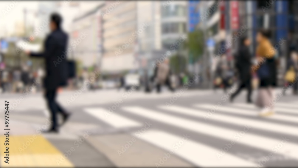 数寄屋橋交差点を横断する人々のイメージ 数寄屋橋交差点を横断する人々のイメージ