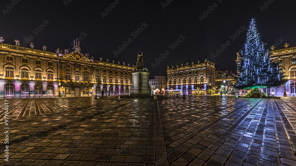 Fototapeta premium La Place Stanislas a Nancy et son Sapin