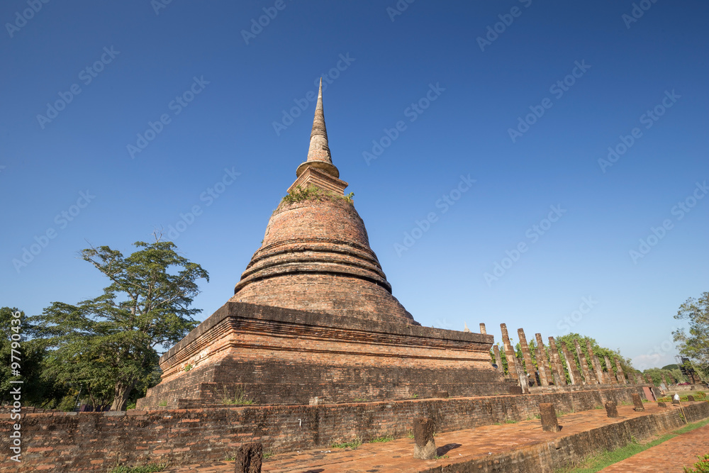 Ancient buddhist temple ruins in Sukhothai historical park