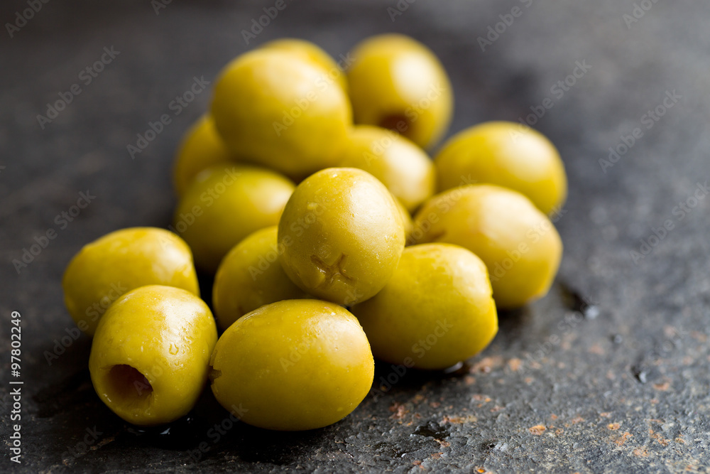 pitted green olives pitted green olives