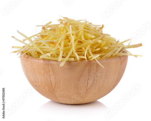  slice ginger in the wood bowl on white background