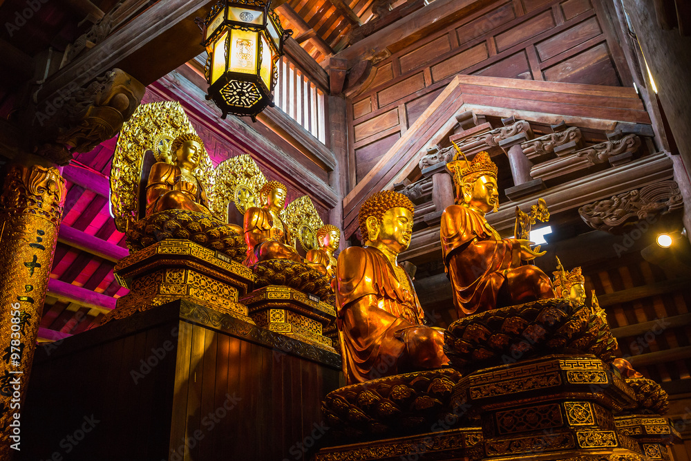 Fototapeta premium Buddhist temple in Vietnam