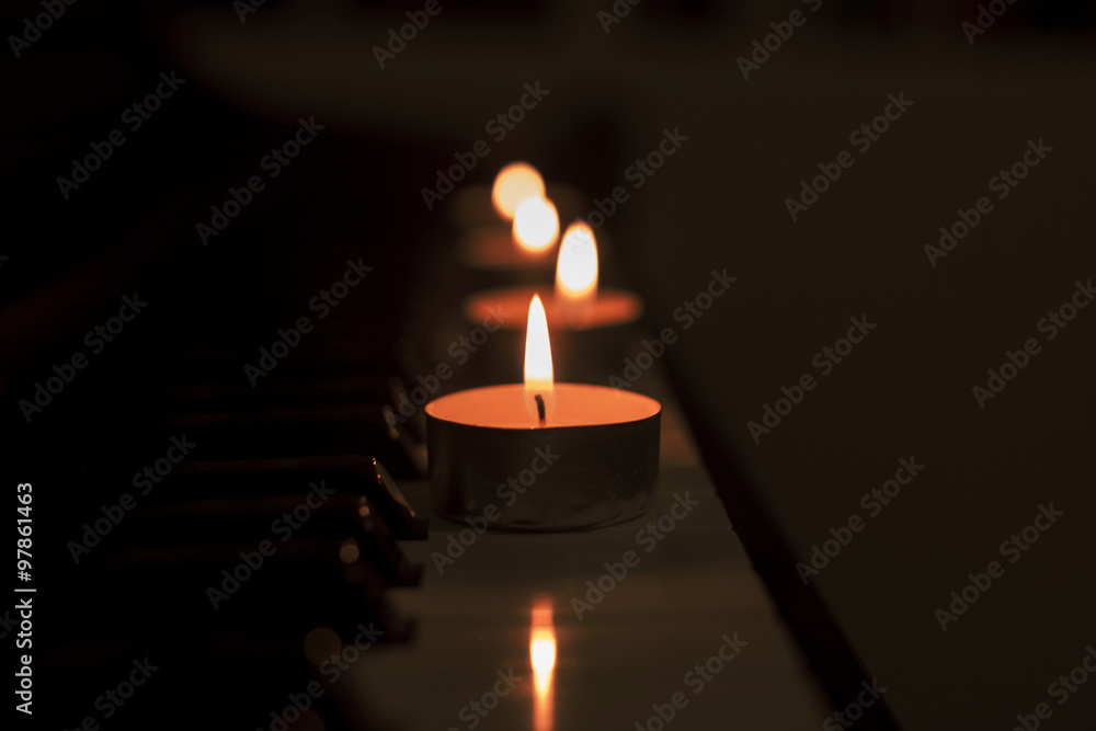 Red Candles - musica per la pace