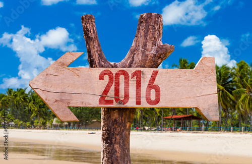 2016 arrow with beach background