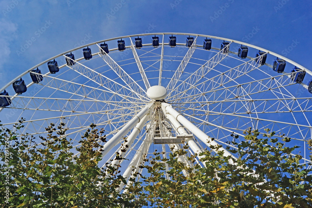 Riesenrad auf der KIRMES Riesenrad auf der KIRMES