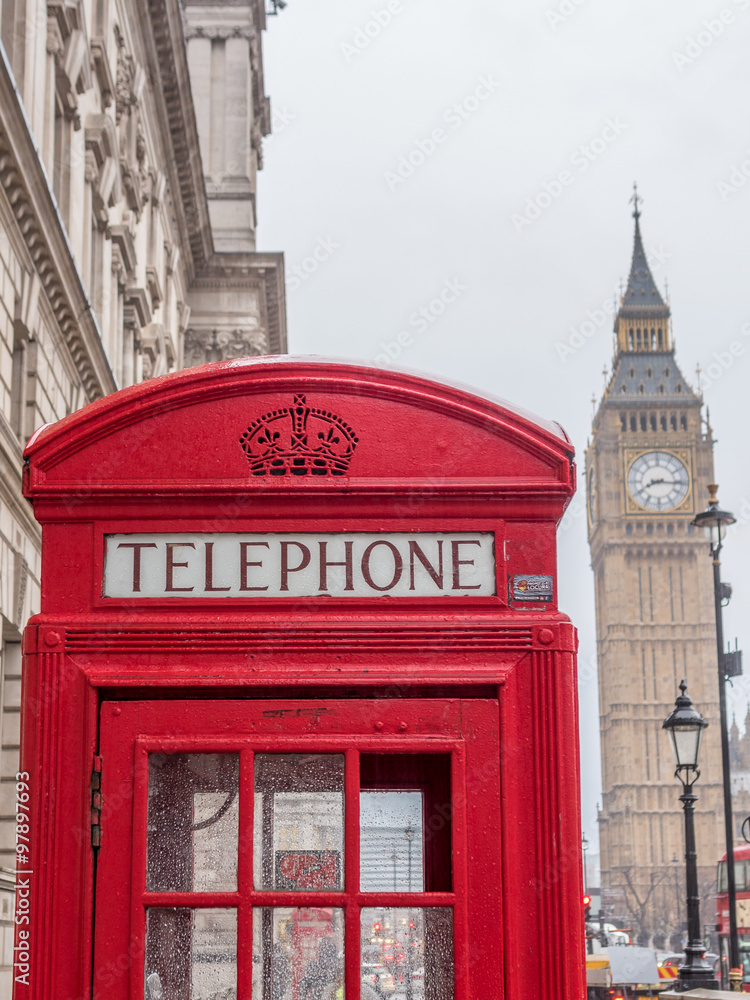 Obraz premium Traditional British phone booth with Big Ben in background - 9
