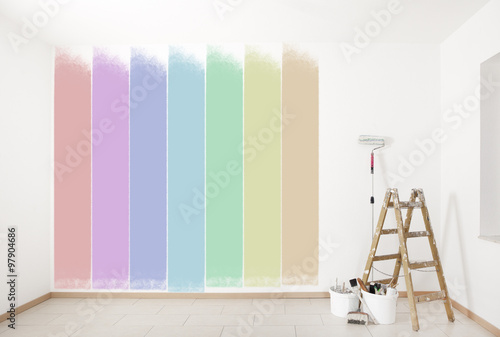 bunte Wand streichen
