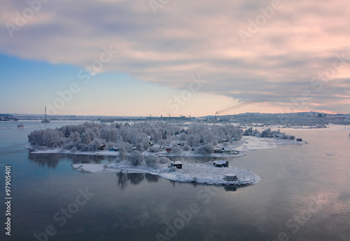 Island in the city of Irkutsk on the Angara River © afrutin
