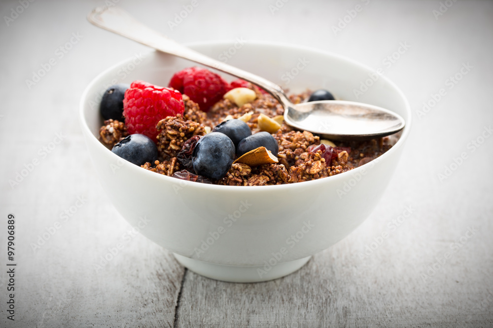 Müsli mit Beeren - Cereals with berries Müsli mit Beeren - Cereals with berries