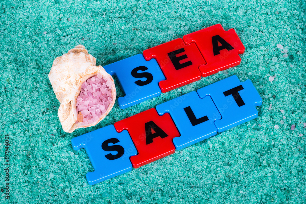 Море букв. Sea Salt надпись. Надпись Sea солью.