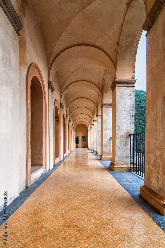Archi in prospettiva a Spoleto