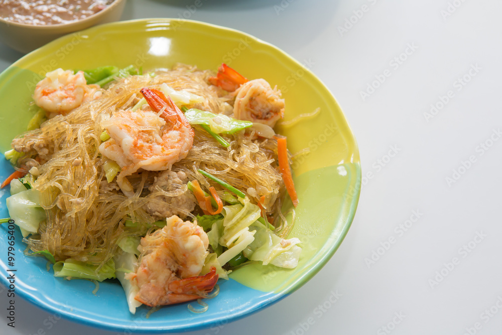 Shrimp potted with vermicelli