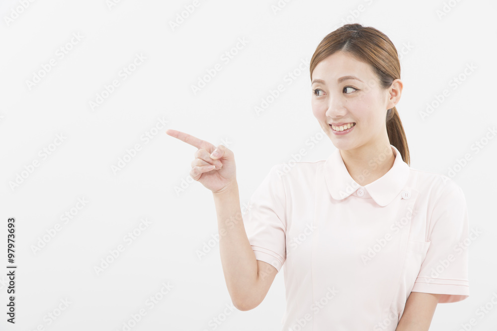 白衣を着た女性 白衣を着た女性