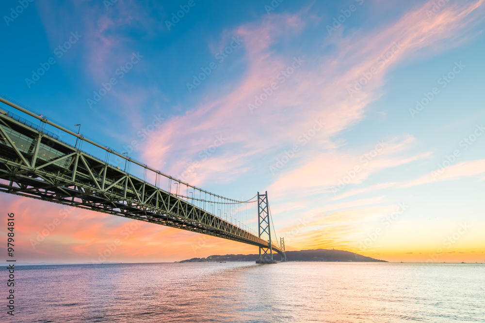 Obraz premium Kobe, Japan at the Akashi Kaikyo Ohashi Bridge 