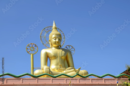 Buddhistische Tempel und Buddhastatuen in Thailand