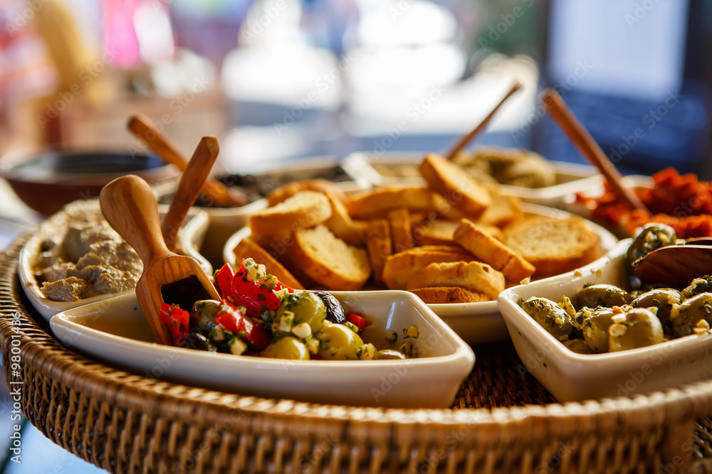 Ταπετσαρία Different olive tapenades on provencal street market in Provence