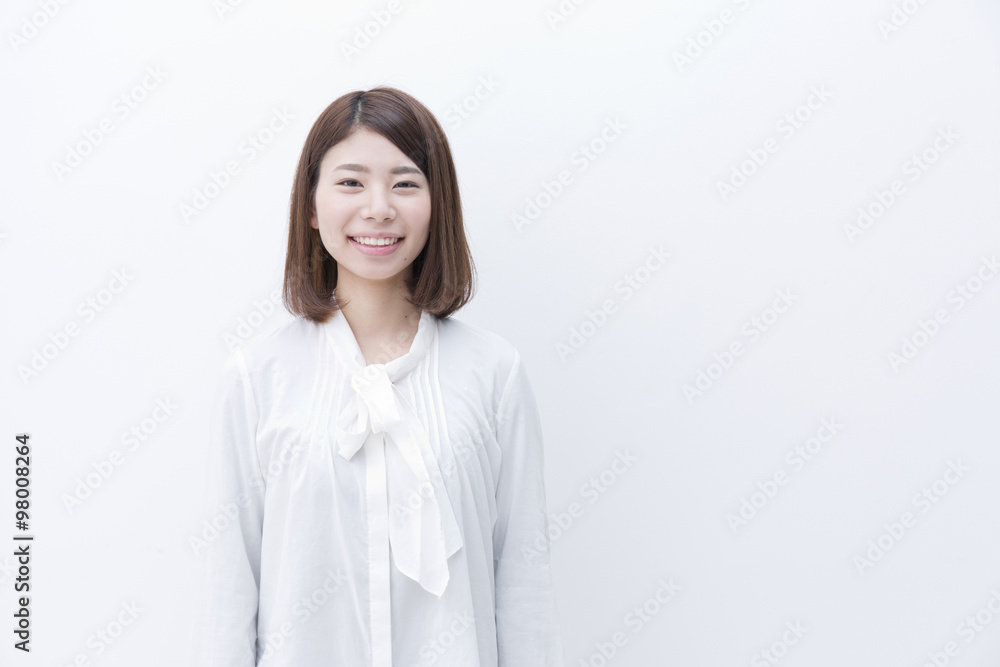 笑顔の女性 笑顔の女性