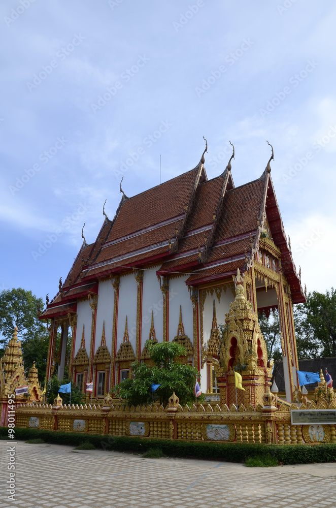 Naklejka premium Buddhistische Tempel und Statuen in Südostasien