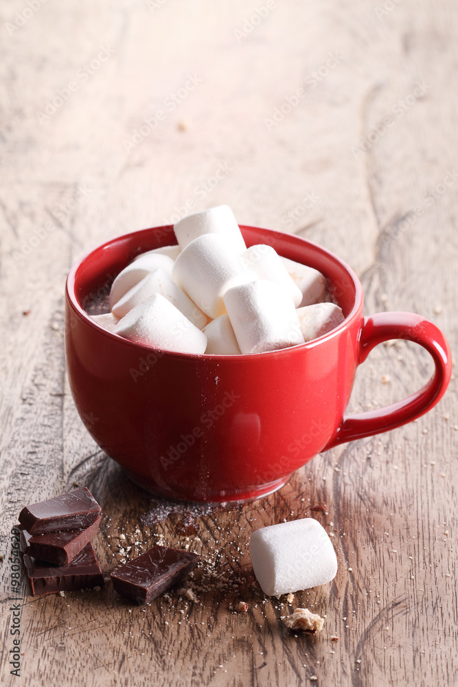 hot chocoalte drink with marshmallows and chocolate pieces hot chocoalte drink with marshmallows and chocolate pieces