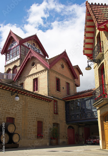 Traditionelle Weinkellerei in Haro Rioja photo