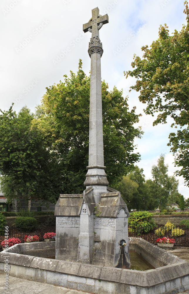 Fototapeta premium Architecture of ancient temples in the town Adare