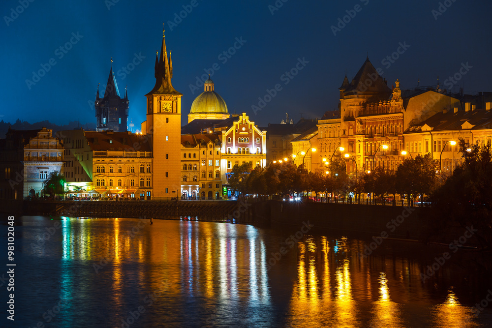 Fototapeta premium Evening over river Vltava near Charles bridge in Prague, Czech