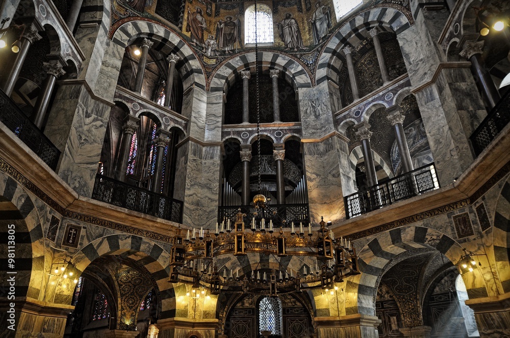 Obraz premium Inside the Aachen Cathedral, Aachen, Germany