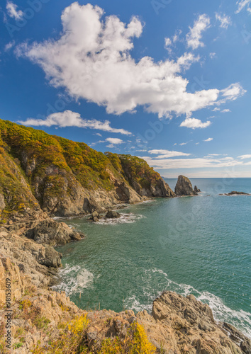 Скалы и горы на берегах Японского моря. Приморье, Россия.Rocks and mountains on the shores of the sea of Japan. Primorye, Russia.