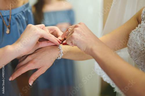 Bridesmaid Pinning Bracelet