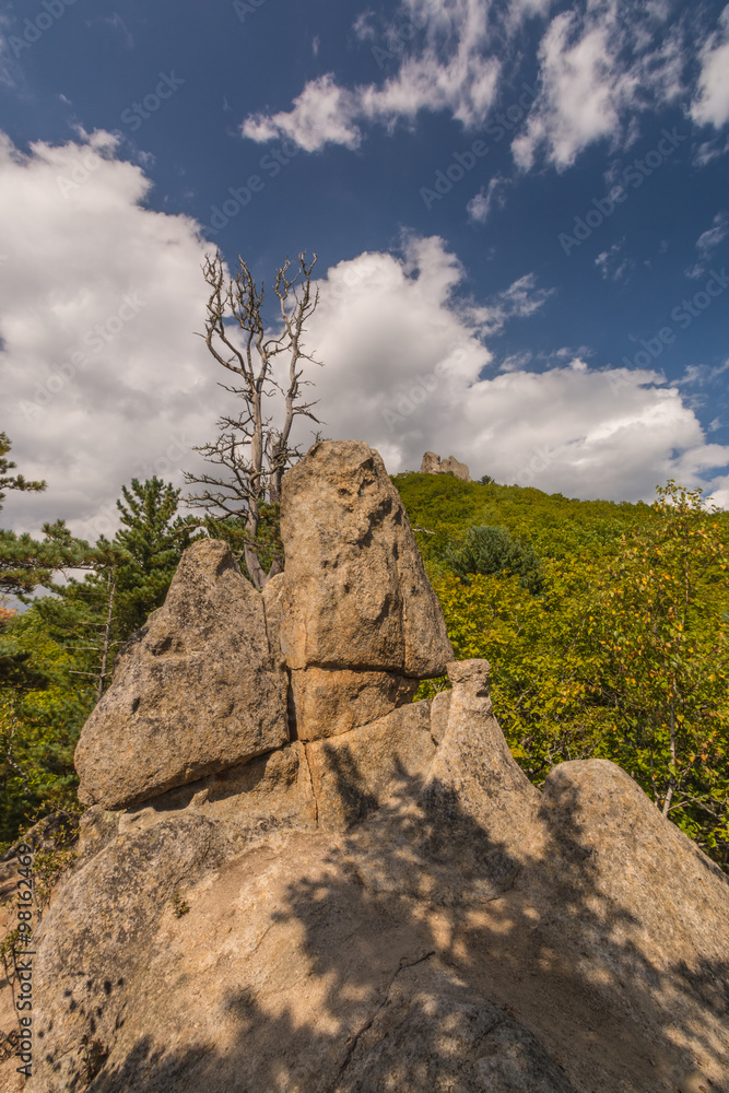 Fototapeta premium Скалы и горы на берегах Японского моря. Приморье, Россия. Rocks and mountains on the shores of the sea of Japan. Primorye, Russia.