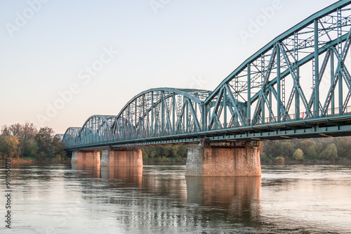 Most kolejowy im. Ernesta Malinowskiego w Toruniu © jakubczajkowski