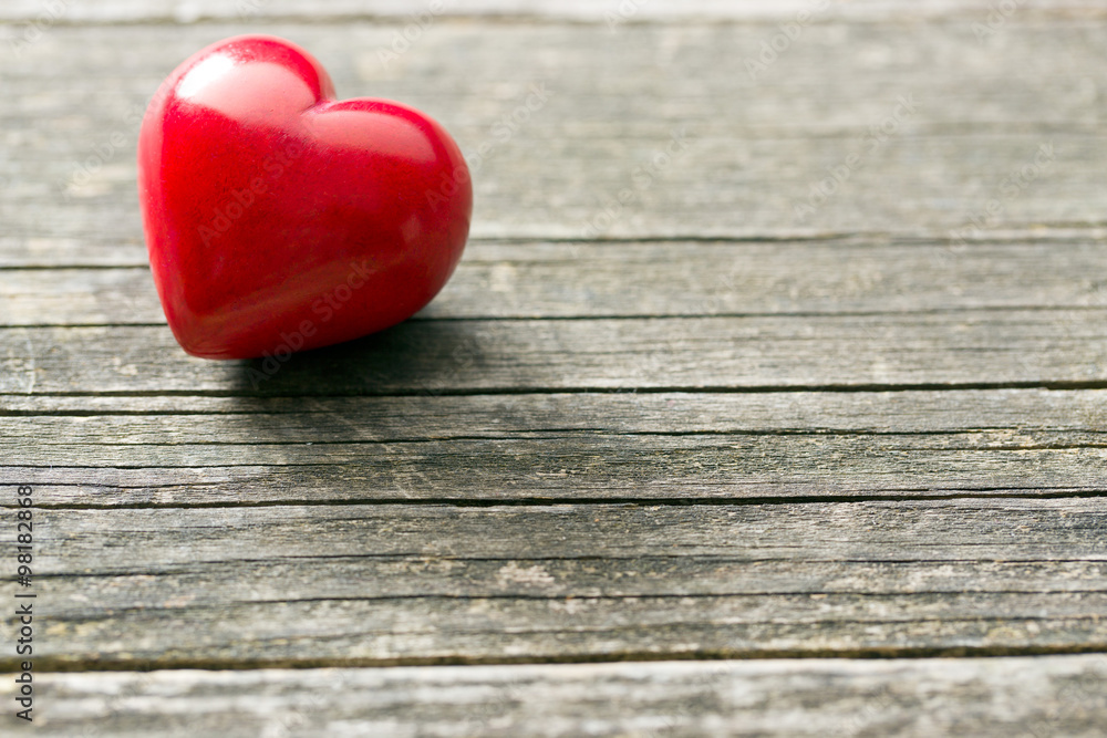 Fototapeta premium red stone heart